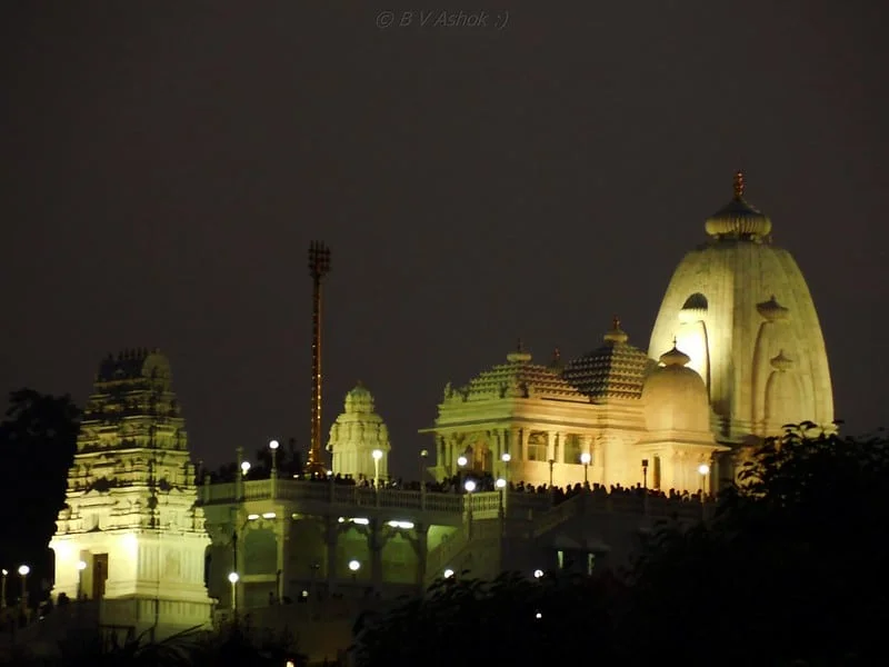 10 Popular Places to Visit in Hyderabad at Night