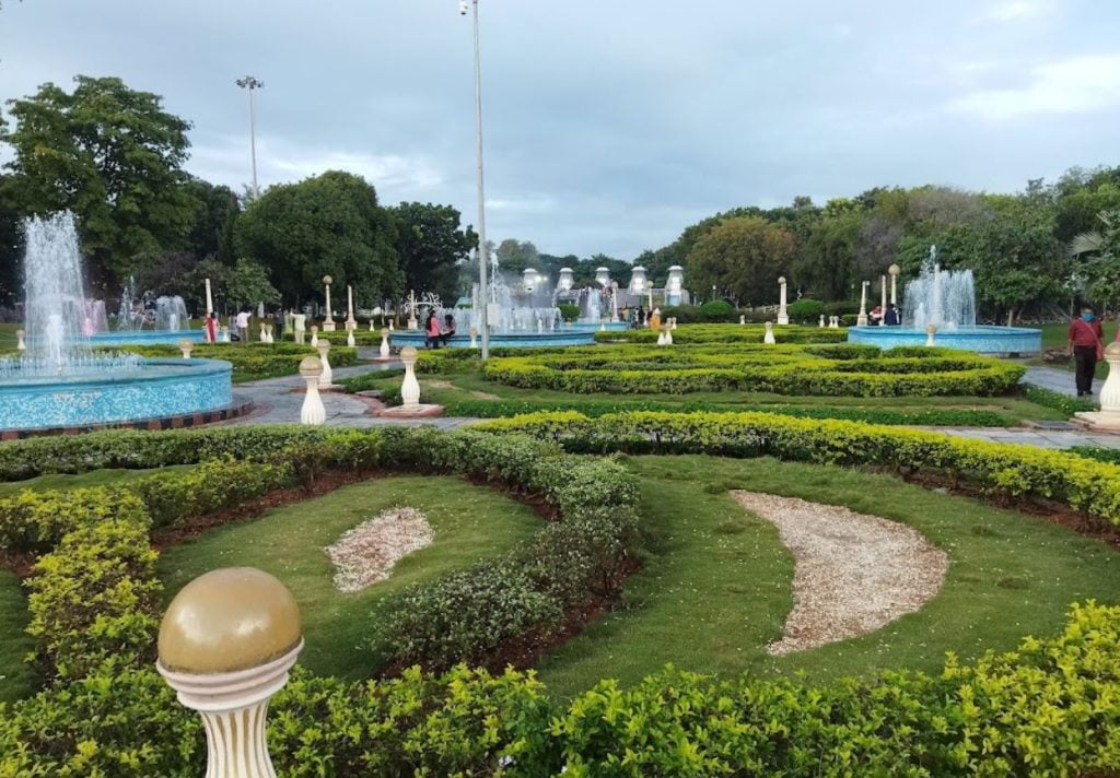 10 Popular Places to Visit in Hyderabad at Night
